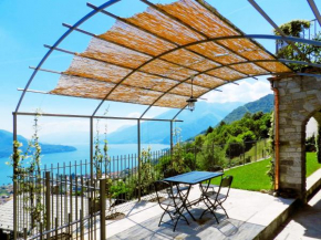 Villa VaLuRi vista magnifica sul Lago di Como Appartamento piano terra Domaso